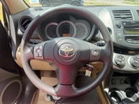 A dependable compact SUV with practical cargo space, comfortable seating, and efficient everyday per... (image 9)