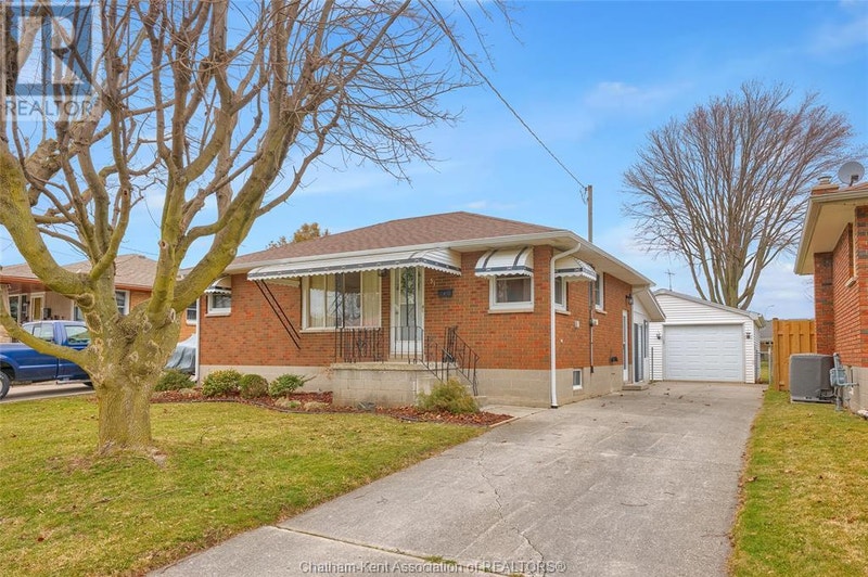 51 Spurgeon DRIVE Chatham, Ontario Houses for Sale ChathamKent