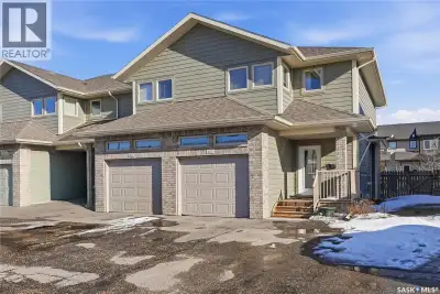 Welcome to this premier luxury townhouse built by Riverbend Developments, located in a gated communi...