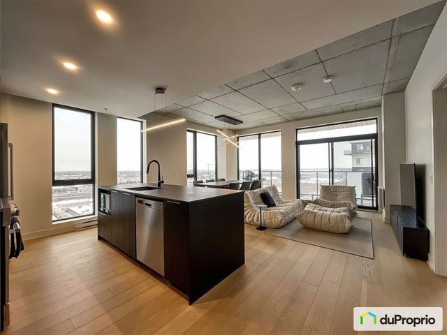 $679,000 - Condominium for sale in Chomedey — photo 1