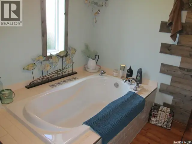 701 Pine DRIVE Tobin Lake, Saskatchewan in Houses for Sale in Nipawin - Image 16