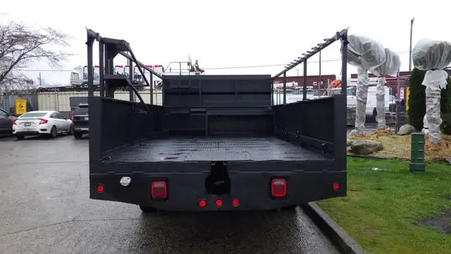 2009 International CityStar Side Dump Flatdeck in Heavy Trucks in City of Toronto - Image 11