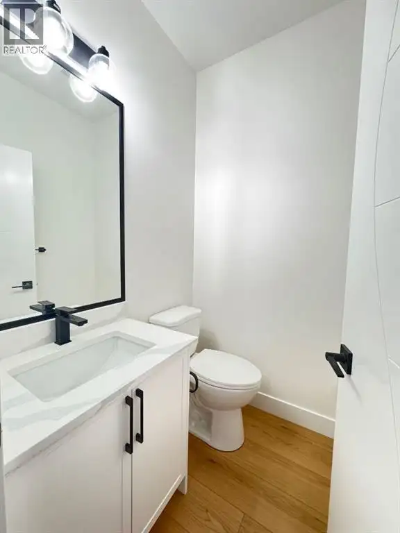 709 Mandalay Avenue Carstairs, Alberta in Houses for Sale in Red Deer - Image 5