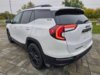 2023 GMC Terrain SLE AWD with only 45,821 km! Vehicle History Report Available See Carfax report lin... (image 6)