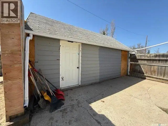 113 4th AVENUE E Kindersley, Saskatchewan in Houses for Sale in Saskatoon - Image 38