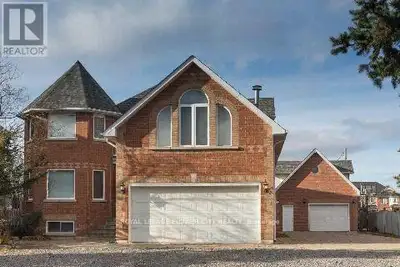 Welcome To 14 Antrim Ct An Exceptional 3+1 Bedroom Executive Home On A Quiet Court In The Heart Of C...