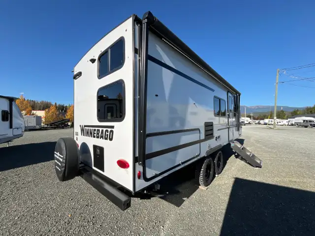 2025 Winnebago M-SERIES 2326MBBH in Travel Trailers & Campers in Terrace - Image 4