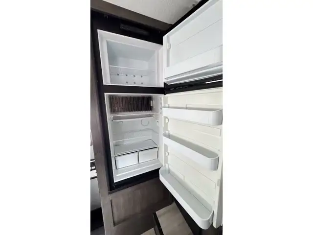 2023 Leprechaun 230CB in RVs & Motorhomes in Laval / North Shore - Image 7