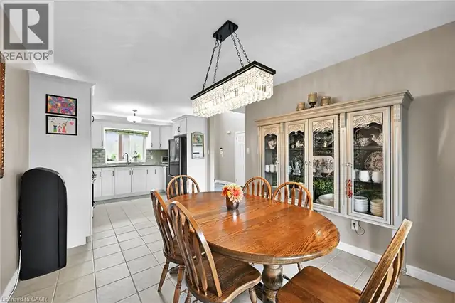 390 MOUNTAIN Road Grimsby, Ontario in Houses for Sale in Hamilton - Image 12