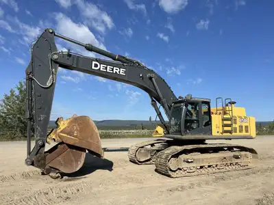 2010 John Deere 450D LC Comes with a Isuzu diesel engine, 9973 engine hours showing, positive air sh...