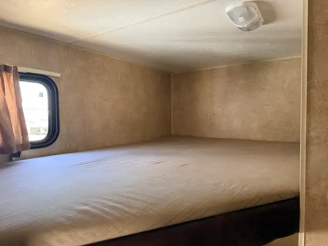 2012 Jayco JAY FLIGHT 26 BH in Travel Trailers & Campers in St. Albert - Image 17