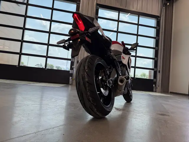 2026 Yamaha YZF-R7 70th Anniversary Edition in Street, Cruisers & Choppers in Winnipeg - Image 9