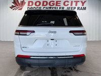 SPECIAL OFFER Only 28 Miles! This Jeep Grand Cherokee L boasts a Regular Unleaded V-6 3.6 L/220 engi... (image 4)