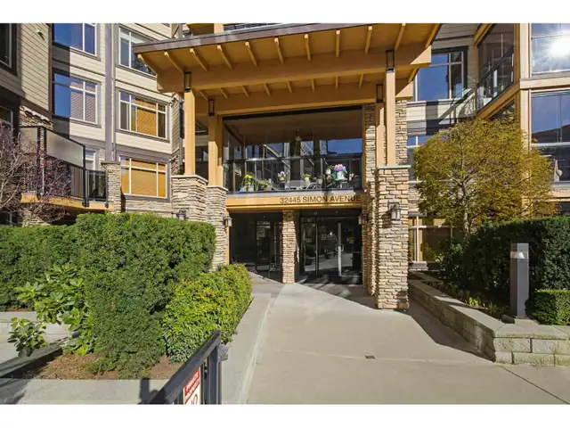 401 32445 SIMON AVENUE Abbotsford, British Columbia in Condos for Sale in Abbotsford - Image 3