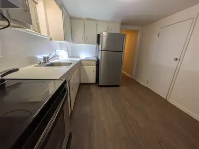 *$150 off the first month’s rent** - 50 Baycrest Ave