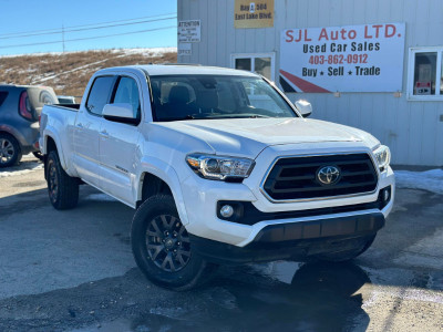 2022 Toyota Tacoma 4X4 *No Reported Accidents*