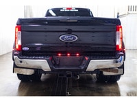 **ONE OWNER - ACCIDENT FREE** 185,810 KM This 2018 Ford F-450 4x4 Crew Cab Lariat Dually is powered... (image 7)