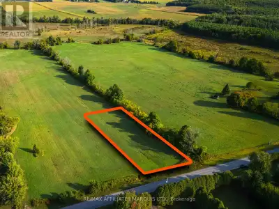 Build your dream home on this prime 0.98-acre lot in South Stormont Township! With wide-open space a...