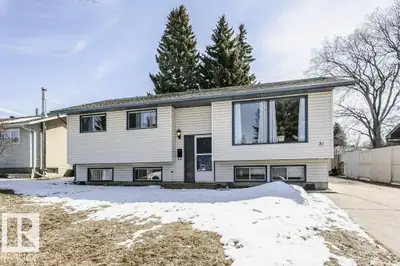 Welcome to this beautifully newly renovated home in the sought-after community of Brentwood. With 3+...