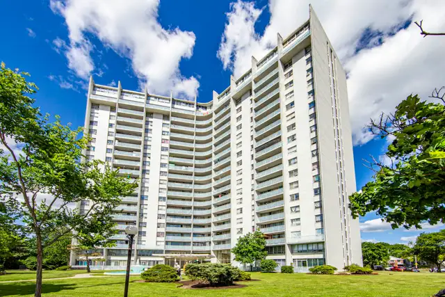 East York 2 Bedrooms Apartment for Rent - 1501 Woodbine Avenue in Long Term Rentals in Markham / York Region - Image 4