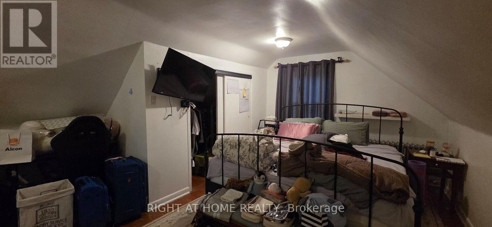 179 Gilmour Avenue Toronto (Junction Area), Ontario, photo 6 of 15