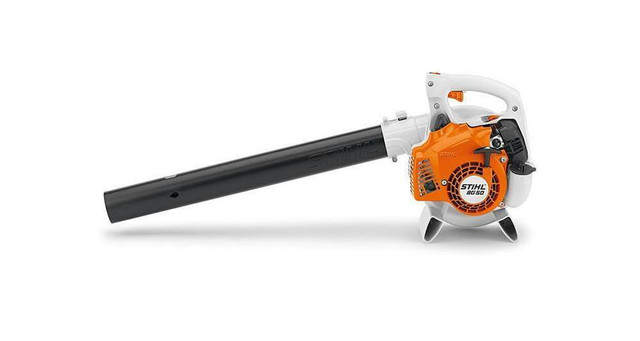 Stihl BG50 Stihl's Lightest Gas Handheld Blower in Lawnmowers & Leaf Blowers in Calgary - Image 2