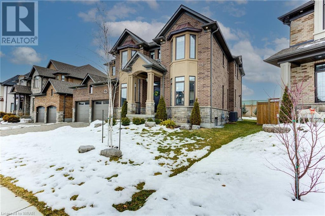 263 CHESTNUT Ridge Waterloo, Ontario in Houses for Sale in Kitchener / Waterloo - Image 2