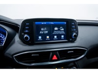 Le Hyundai Santa Fe 2020 est un VUS familial qui allie élégance, confort et performances pour répond... (image 2)
