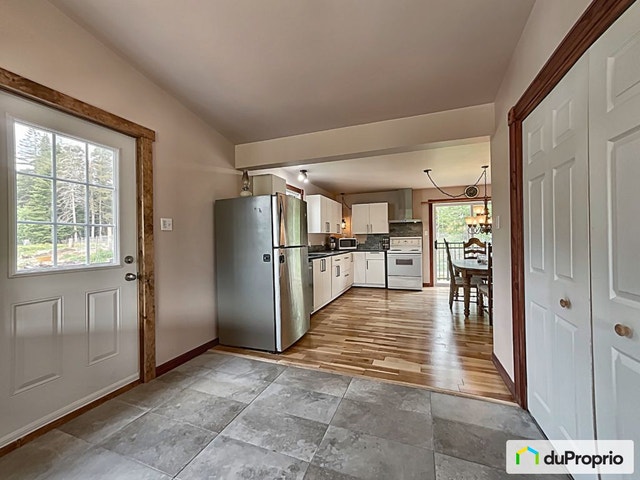 $699,000 - Bungalow for sale in Ste-Lucie-Des-Laurentides — photo 2