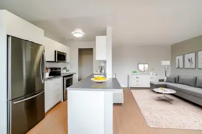141 Main Street South - Don’t Miss Out! Renovated Suites Now Lea