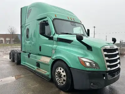 2020 FREIGHTLINER T12664ST;Heavy Duty Trucks - Conventional Truck w/ Sleeper Penske Location 525 MAC...