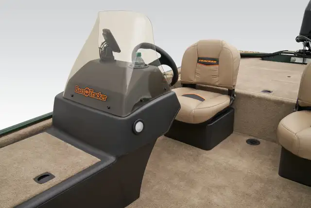 2026 TRACKER Bass Tracker Classic Limited fishing boat in Powerboats & Motorboats in Prince Albert - Image 13