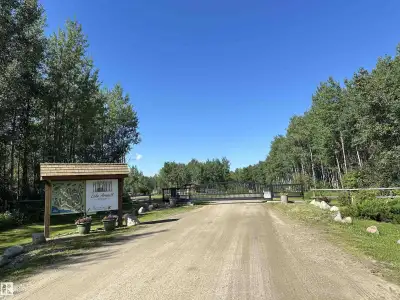 Escape the hustle+bustle of the city with this tranquil retreat at Lake Arnault RV Resort,a quiet re...
