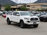 2018 Toyota Tacoma TRD Sport Sporty styling, legendary reliability, and proven off-road capability c... (image 2)