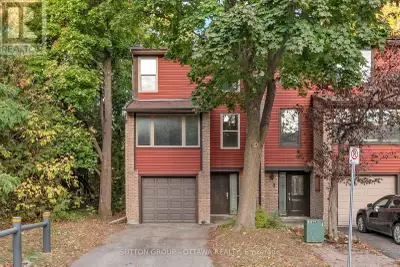 Spacious 1,700 SF end-unit townhouse in Britannia with walk-out basement. Recently renovated. Featur...