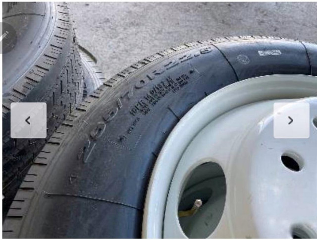 8 pneu tire rims  255/70R22.5 new trailer 16 ply dans Pneus et jantes  à Longueuil/Rive Sud - Image 2