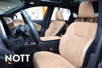 Basic Info: Body: SUV Mileage: 82,500 kms Interior: Palomino Leather Exterior: Caviar Mechanical: En... (image 8)