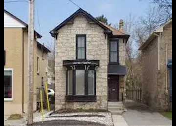 1 Spacious Room in a Shared Galt Apartment! (Room 3) This Spacious Bedroom in a Beautiful Galt Detac...