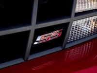 This Chevrolet delivers bold muscle car performance paired with unmistakable styling. This vehicle h... (image 9)