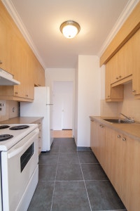Akelius two bedroom apartment for rent. Located near avenue Randall in the Cote-Saint-Luc neighborho... (image 2)