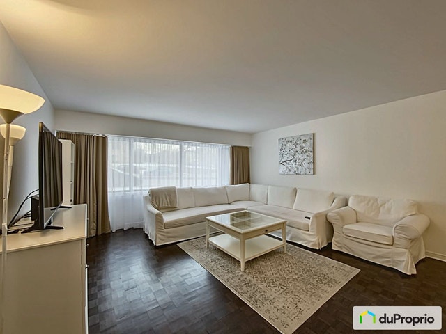 $530,000 - Condominium in Ville-Marie (downtown, old Mtl) — photo 1