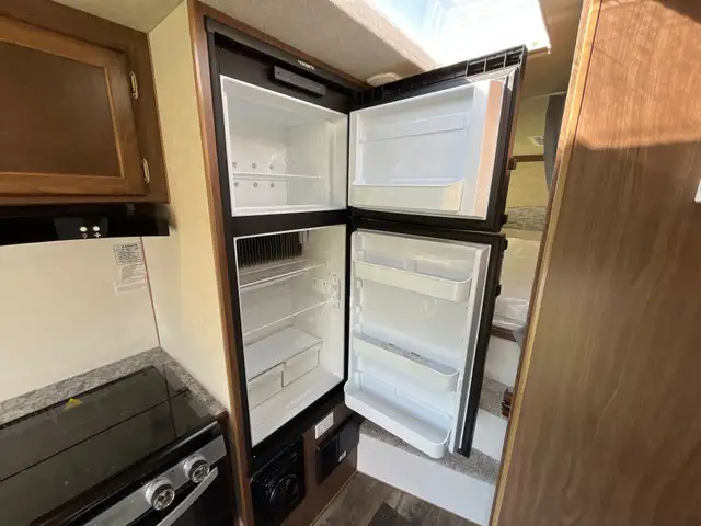 2026 Westland Travelaire in Travel Trailers & Campers in Terrace - Image 12