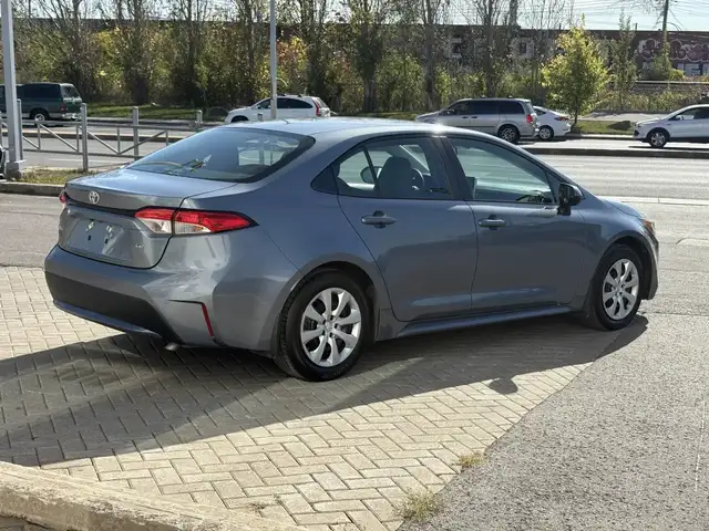 Toyota Corolla LE CVT 2021 à vendre in Cars & Trucks in City of Montréal - Image 7