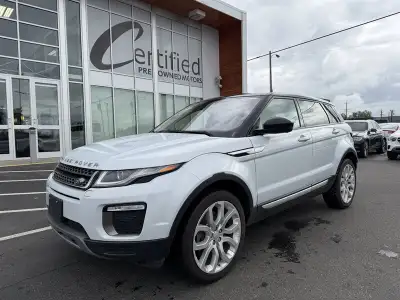 Experience refined luxury and unmistakable style with this 2017 Land Rover Range Rover Evoque HSE, a...