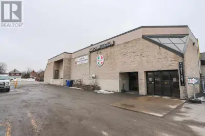 Turn-Key bar available for lease, located in Marconi Building with dedicated entrance for this stand...