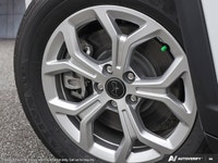 This Jeep Compass delivers a Intercooled Turbo Regular Unleaded I-4 2.0 L/122 engine powering this A... (image 8)