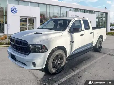This Ram 1500 Classic boasts a Regular Unleaded V-6 3.6 L/220 engine powering this Automatic transmi...