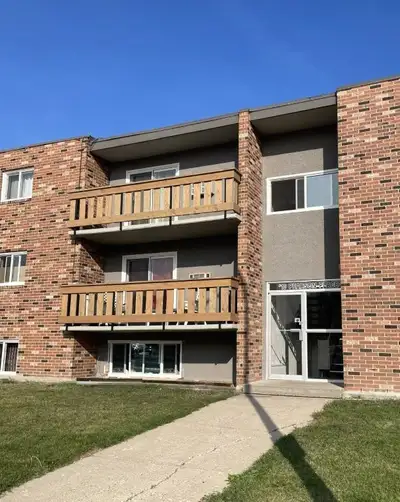 Pearson Manor is in a quiet round-about in Confederation, adjacent Bishop Roborecki Elementary Schoo...