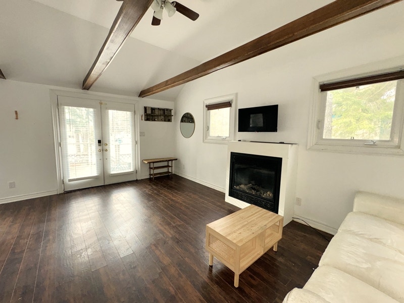 Escape to Serenity at 4 Seasons Ardmore Beach Cottage 2