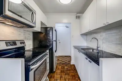 OPEN HOUSE: SATURDAY, JULY 11 & 25 | 1-4PM Get One Month Free Rent!* Welcome to Your Midtown Oasis....